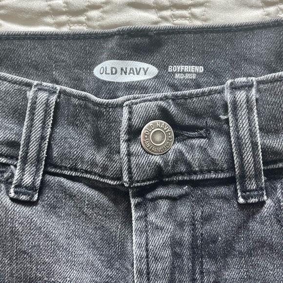 Old Navy Gray Jean Shorts Distressed Frayed Hem - Picture 2 of 7